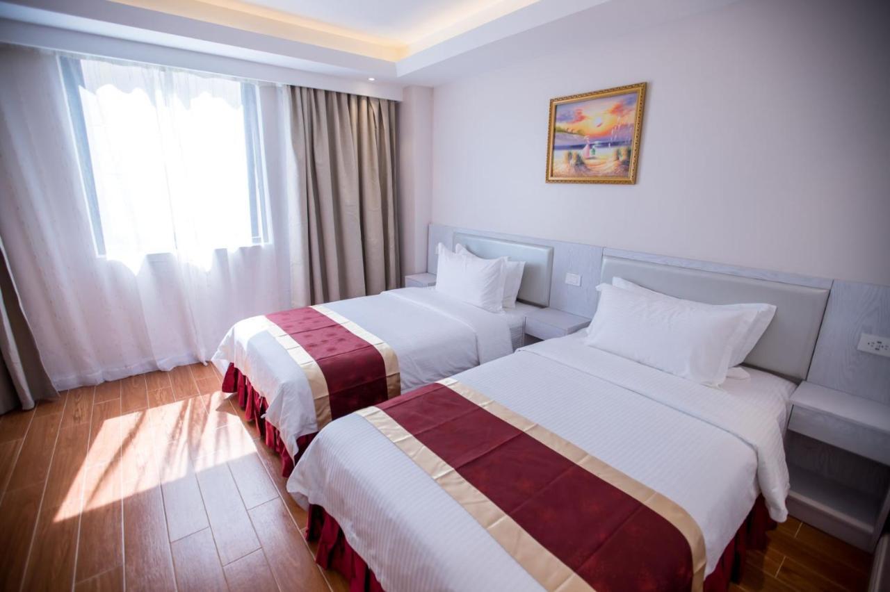 Hotel Americano Garapan Exterior photo